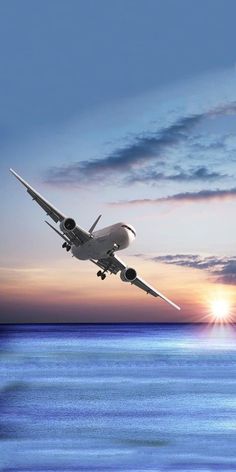 Sun Country Airlines IAH Terminal 1 Qatar Airways KWE Terminal4