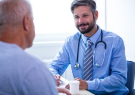 patient consulting doctor 1