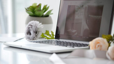 website maintenance wordpress white canvas design 1