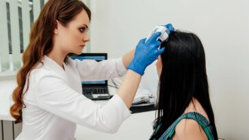 How to Treat Scalp Issues with a Hair Specialist