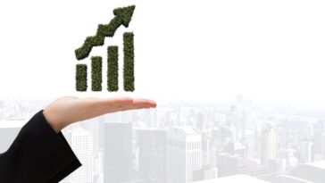 graphic hand with city backgroun 1