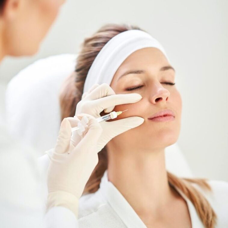 How Long Do Botox Injections Last, and When Should You Get a Touch-Up 1 How Long Do Botox Injections Last and When Should You Get a Touch Up