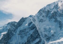 Everest three3 passes trek guide 1