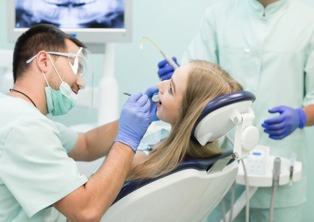 Best Dental Clinic That Offers Full Smiles 2 Best dental clinic in Dubai 1 1