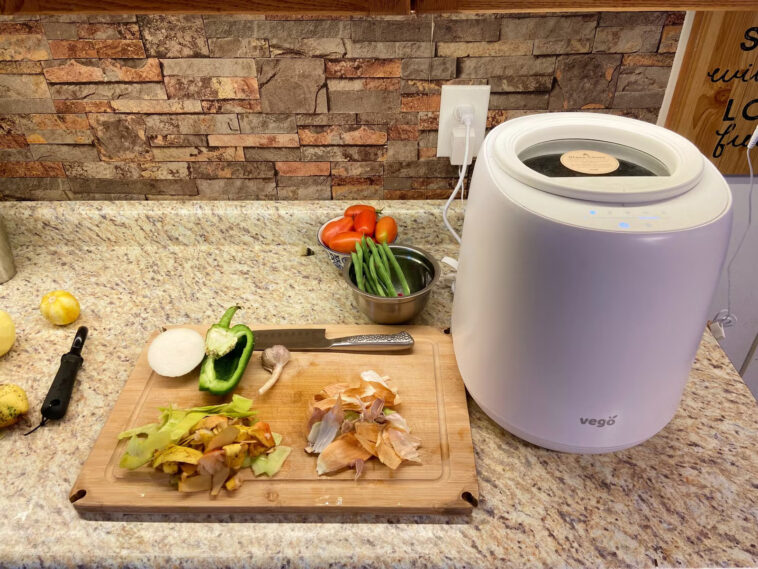 Using A Countertop Composter When You Have Pets: What You Need To Know 1 vego composter on the counter 2500 1900